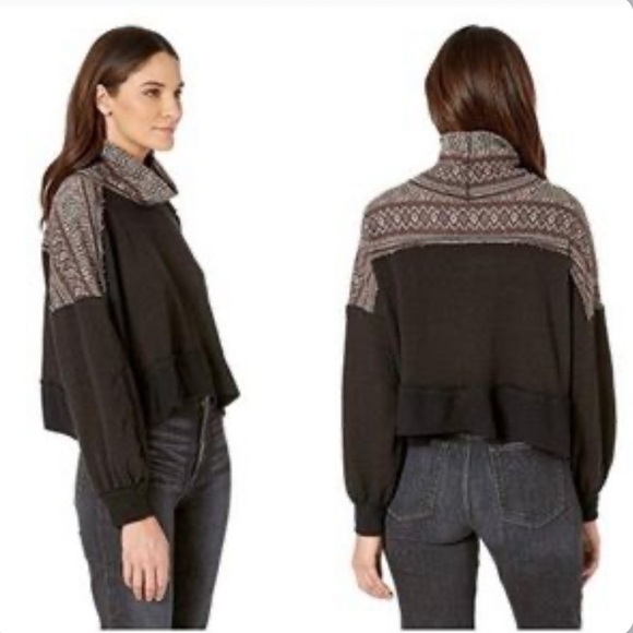 Free People At The Lodge Pullover - Picture 1 of 8